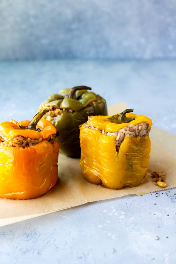 Quintessential Turkish dolma: stuffed bell peppers with cinnamon and pine nuts! You will find this dish in almost every household in the region. Accidentally vegan & gluten-free. You can also use eggplants or zucchini instead of the bell peppers.