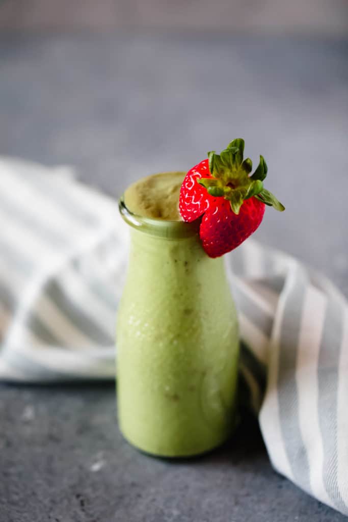This refreshing, immune-boosting smoothie recipe is packed with anti-inflammatory ingredients like flax seeds, spinach, ginger, and turmeric