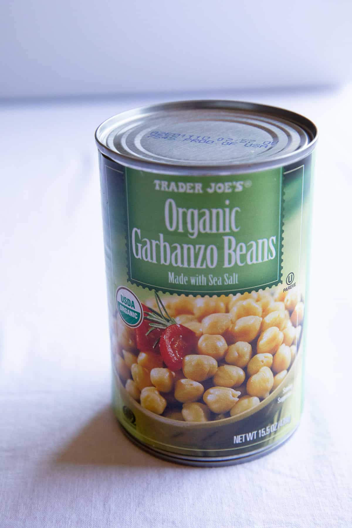 a can of Trader Joe's chickpeas