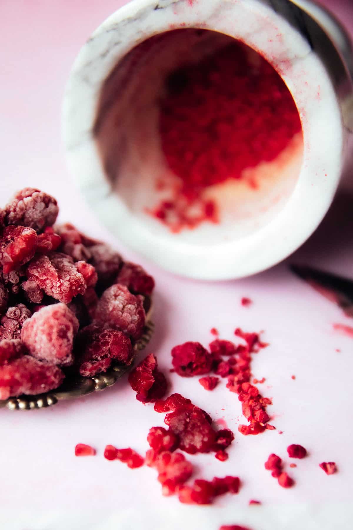 frozen and freeze-dried raspberries side by side
